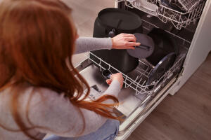Bokashi-Organko-Essential-is-dishwasher-safe---composter-and-base-in-the-dishwasher_(3)_image-web1